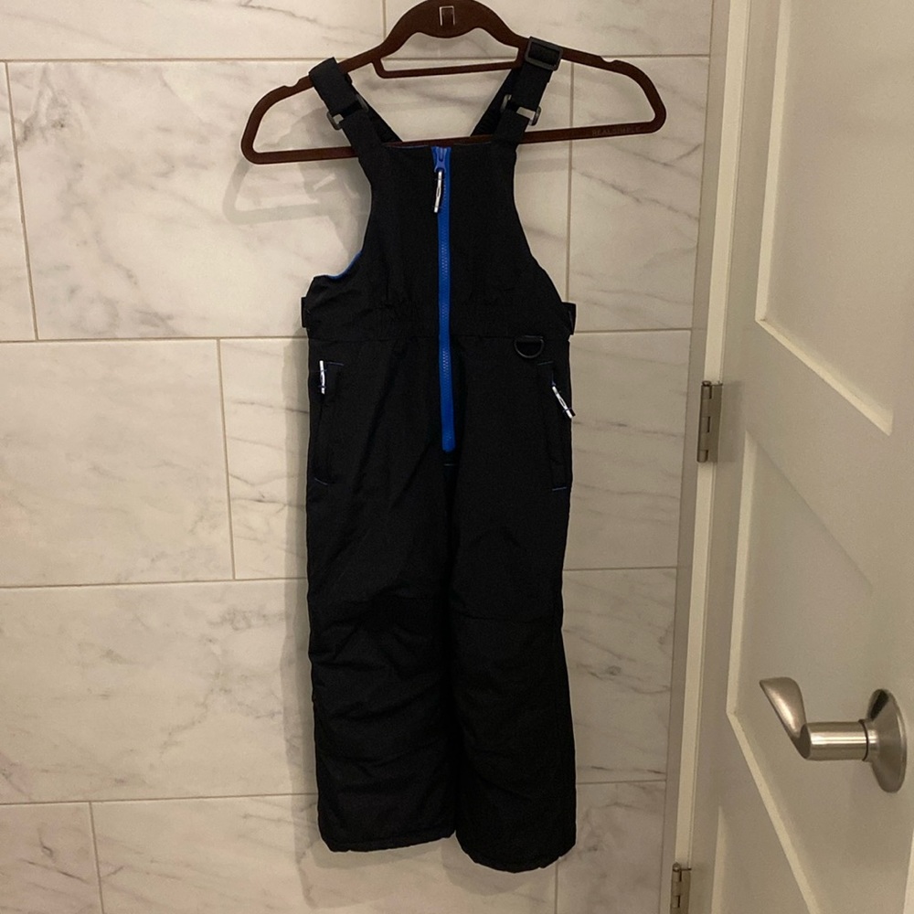 Amazon Essentials snow bib, kids size xs(4-5)